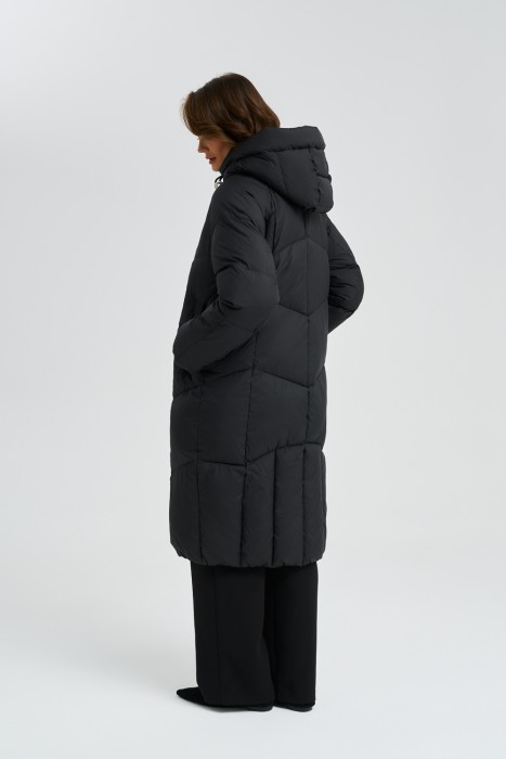 зимнее пальто с капюшоном по цене 5940 руб вид справа