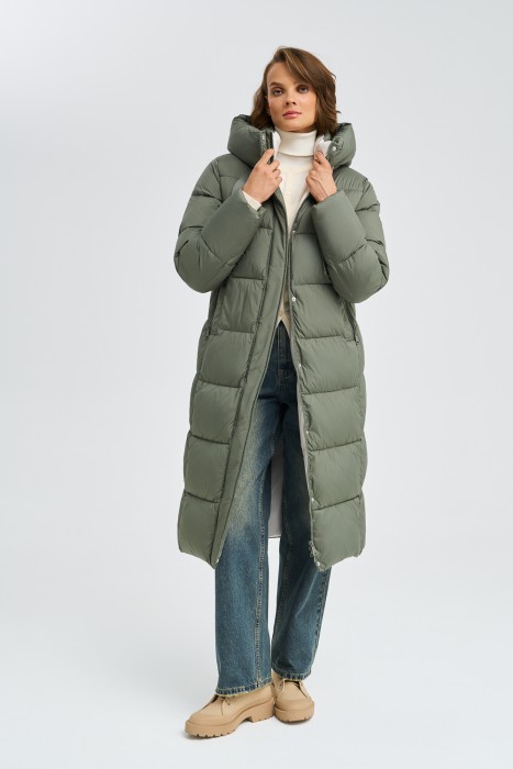 зимнее пальто с капюшоном из россии вид сбоку