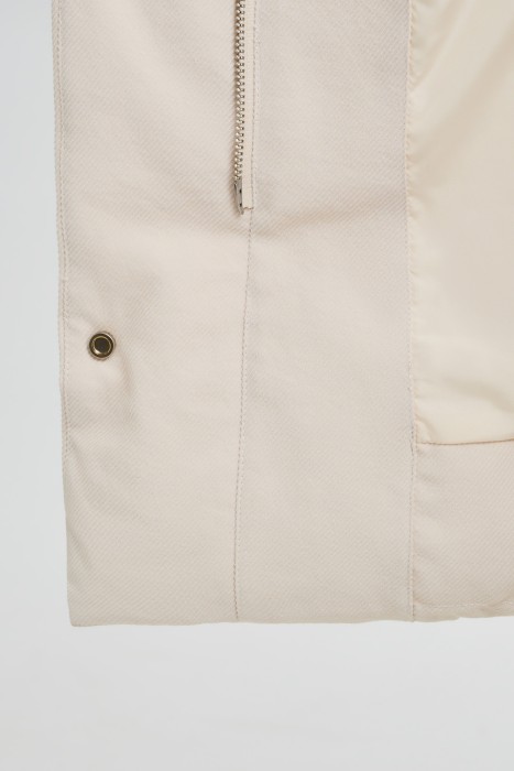 зимнее пальто с капюшоном из россии вид сбоку