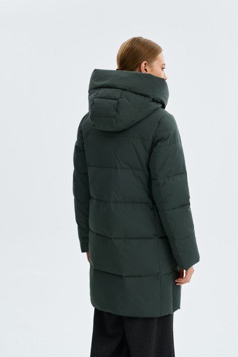 зимнее пальто с капюшоном по цене 5290 руб вид справа