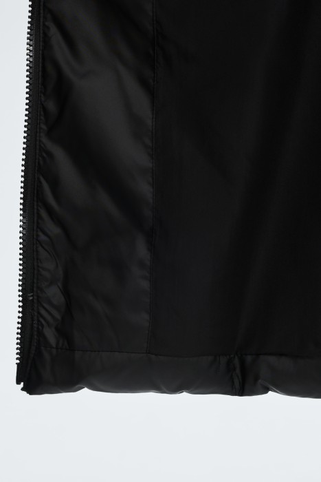 зимнее пальто с капюшоном из россии вид сбоку