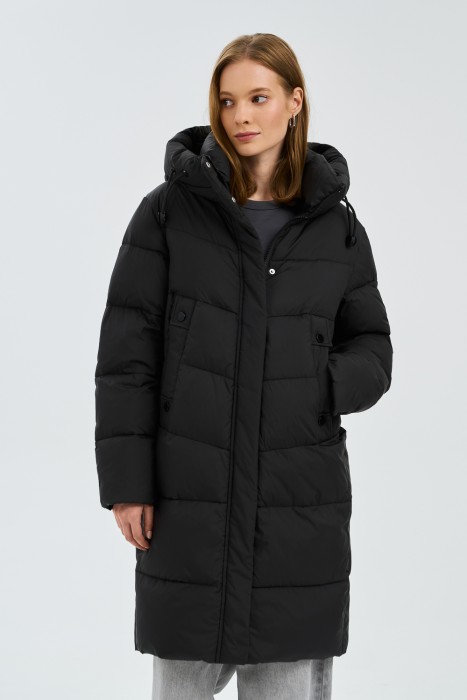 зимнее пальто с капюшоном от бренда снежная королева вид слева