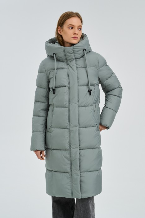 зимнее пальто с капюшоном от бренда снежная королева вид слева