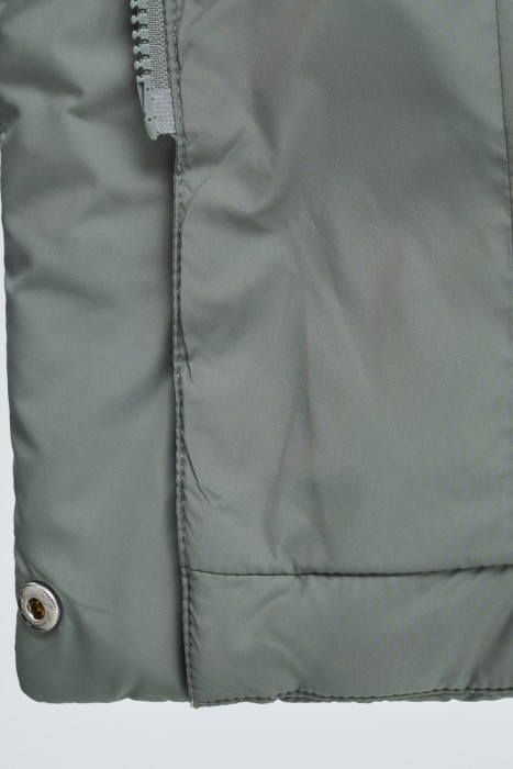 зимнее пальто с капюшоном из россии вид сбоку