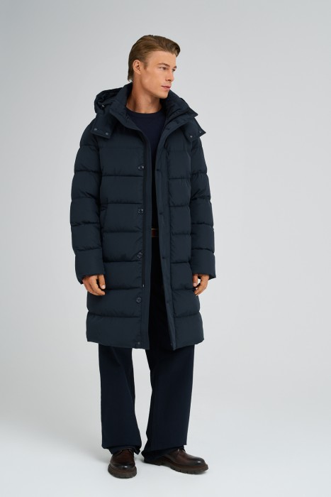 зимнее пальто с капюшоном от бренда снежная королева вид слева