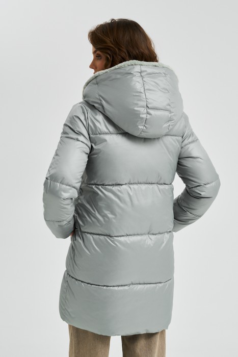 зимнее пальто с капюшоном по цене 5290 руб вид справа