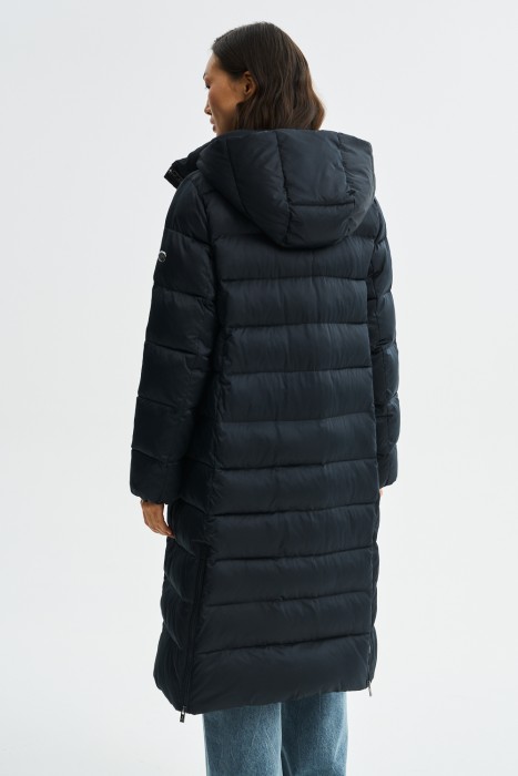 зимнее пальто с капюшоном по цене 7660 руб вид справа