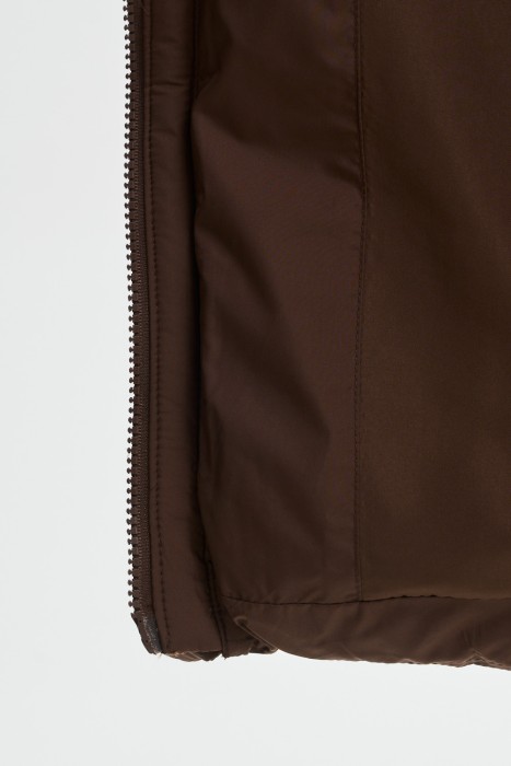 зимнее пальто с капюшоном из россии вид сбоку