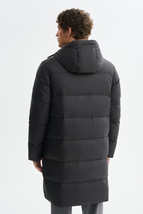 зимнее пальто с капюшоном по цене 9680 руб вид справа