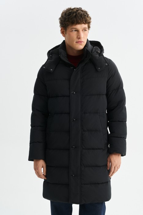 зимнее пальто с капюшоном от бренда снежная королева вид слева