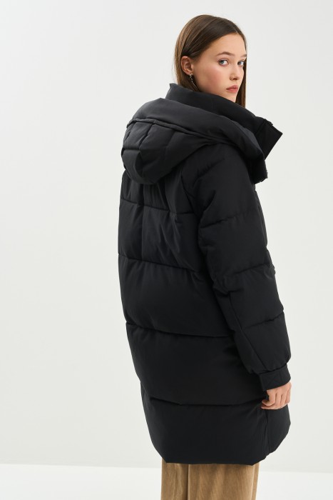 зимнее пальто с капюшоном по цене 9200 руб вид справа