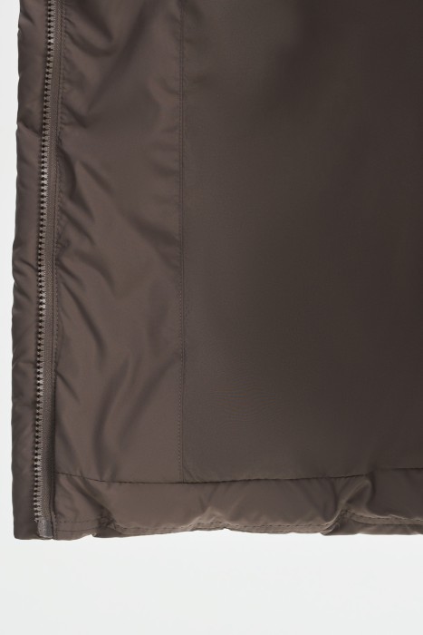 зимнее пальто с капюшоном из россии вид сбоку