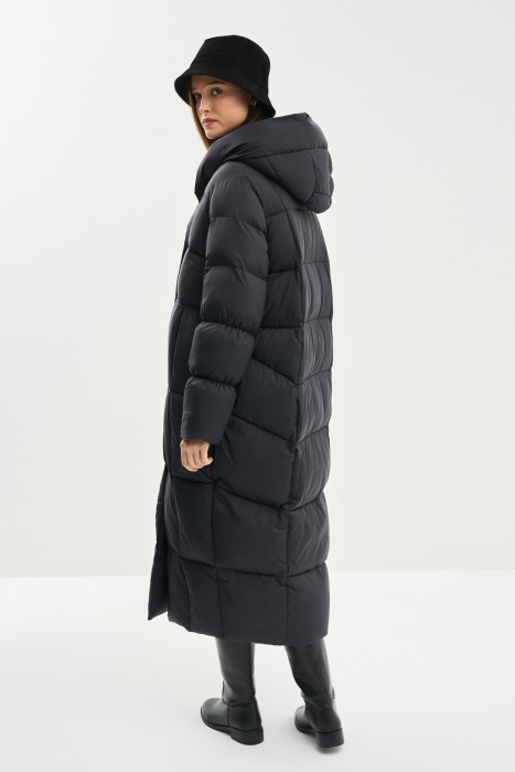 зимнее пальто с капюшоном по цене 12150 руб вид справа