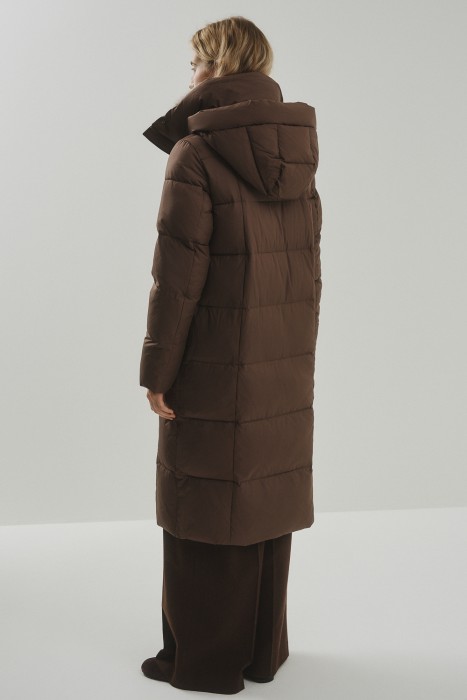 зимнее пальто с капюшоном по цене 10020 руб вид справа