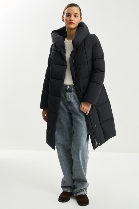 зимнее пальто с капюшоном из россии вид сбоку