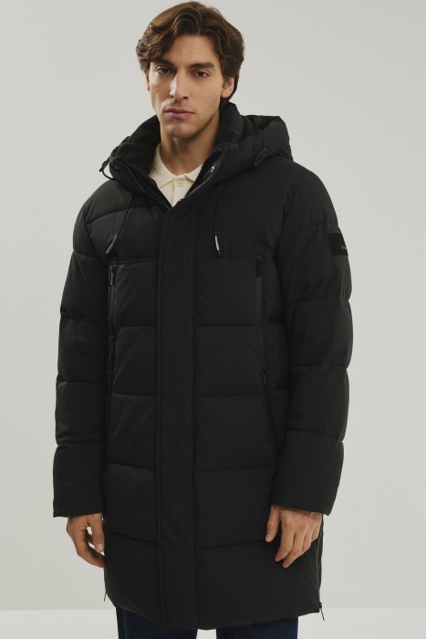 зимнее пальто с капюшоном от бренда снежная королева вид слева