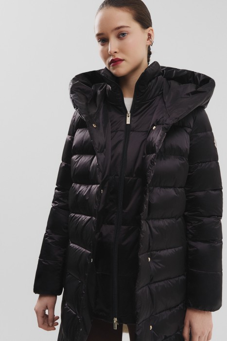 зимнее пальто с капюшоном по цене 11650 руб вид справа