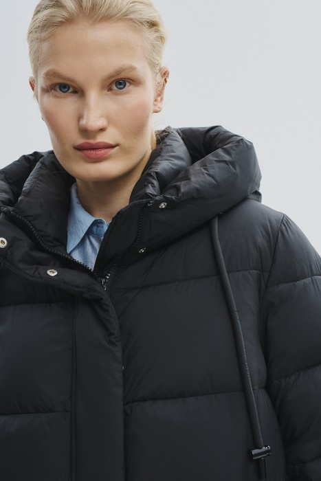 зимнее пальто с капюшоном из россии вид сбоку