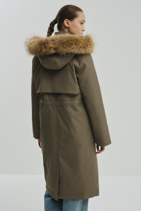 зимнее пальто с капюшоном по цене 17280 руб вид справа