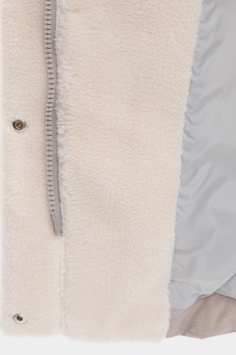 зимнее пальто с капюшоном по цене 8310 руб вид справа