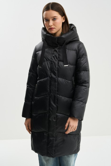 зимнее пальто с капюшоном от бренда снежная королева вид слева