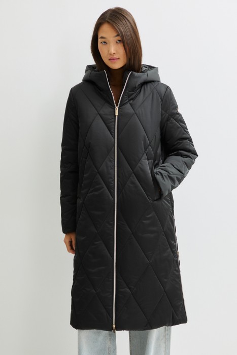 зимнее пальто с капюшоном от бренда снежная королева вид слева