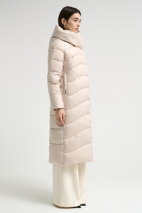 зимнее пальто с капюшоном по цене 7980 руб вид справа