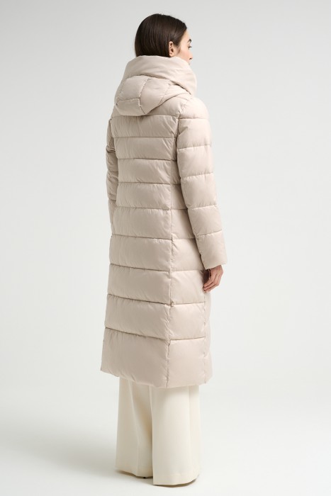 зимнее пальто с капюшоном из россии вид сбоку