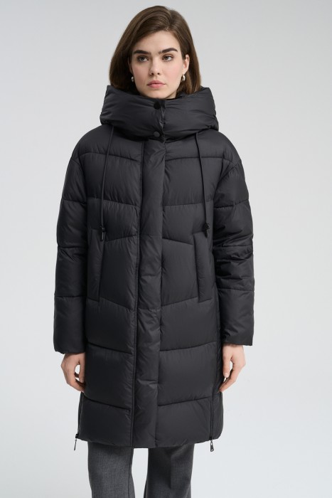 зимнее пальто с капюшоном от бренда снежная королева вид слева