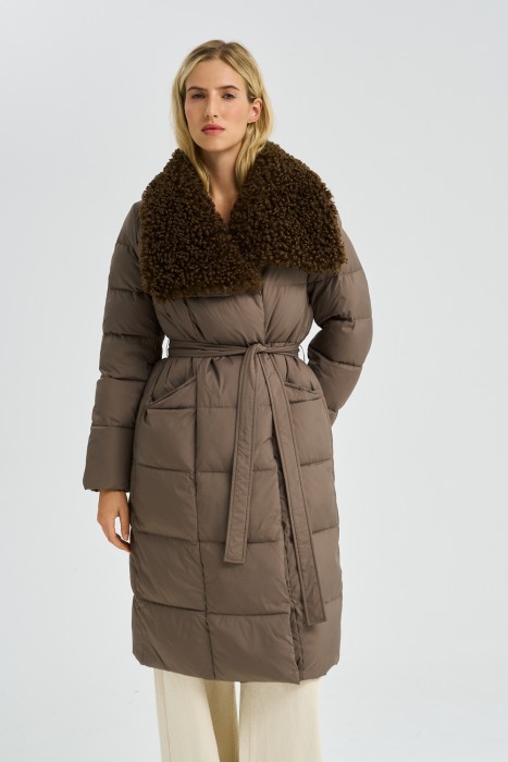 зимнее пальто с меховой отделкой 783462003 фотография