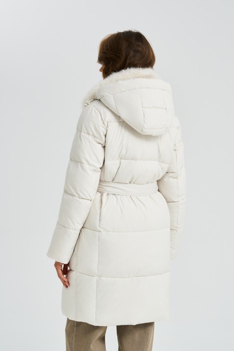 зимнее пальто с меховой отделкой по цене 6760 руб вид справа