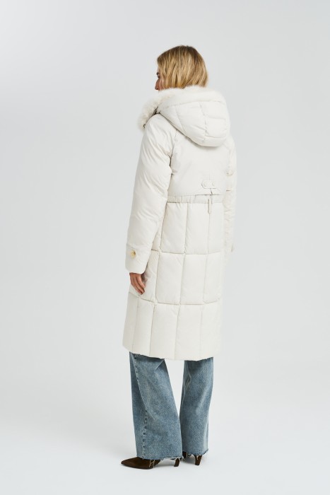 зимнее пальто с меховой отделкой по цене 8480 руб вид справа