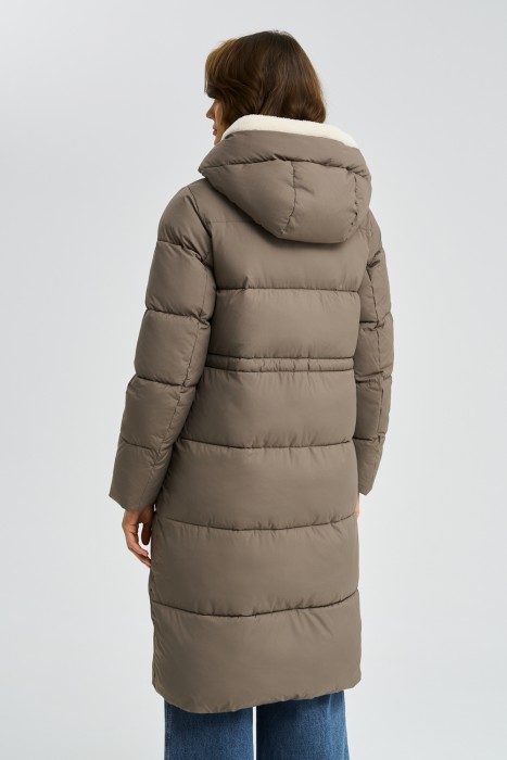 зимнее пальто с меховой отделкой по цене 4490 руб вид справа