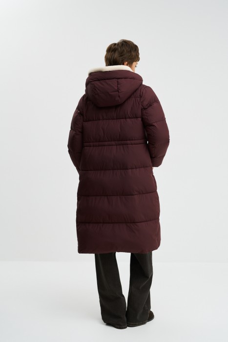 зимнее пальто с меховой отделкой по цене 4030 руб вид справа