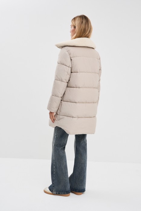 зимнее пальто с меховой отделкой по цене 3490 руб вид справа