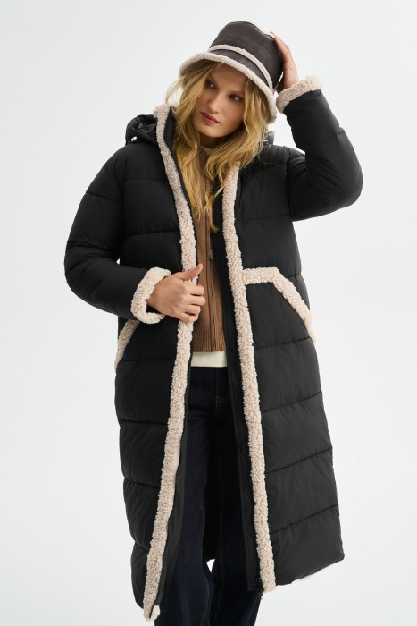 зимнее пальто с меховой отделкой из россии вид сбоку