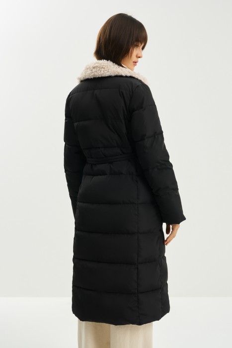 зимнее пальто с меховой отделкой по цене 6840 руб вид справа