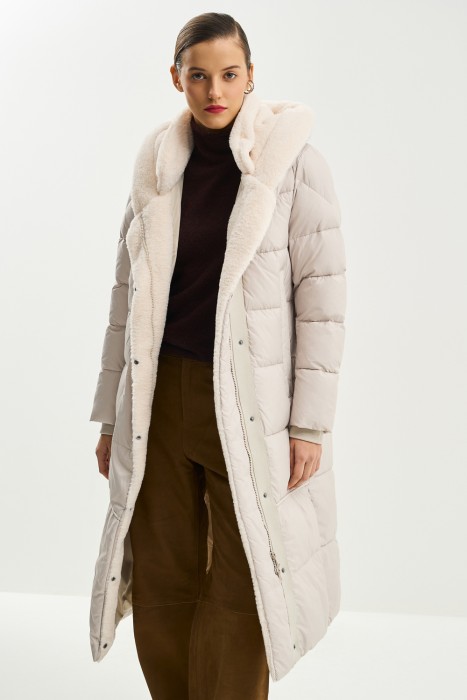 зимнее пальто с меховой отделкой 774376003 фотография