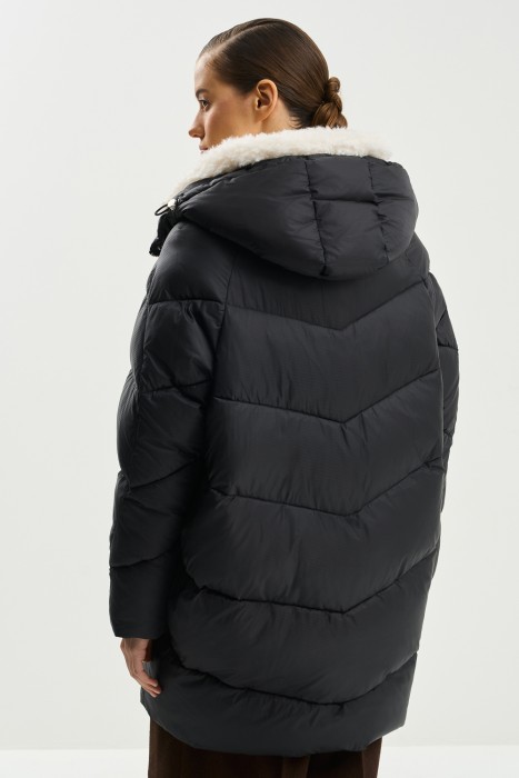 зимнее пальто с меховой отделкой по цене 5210 руб вид справа
