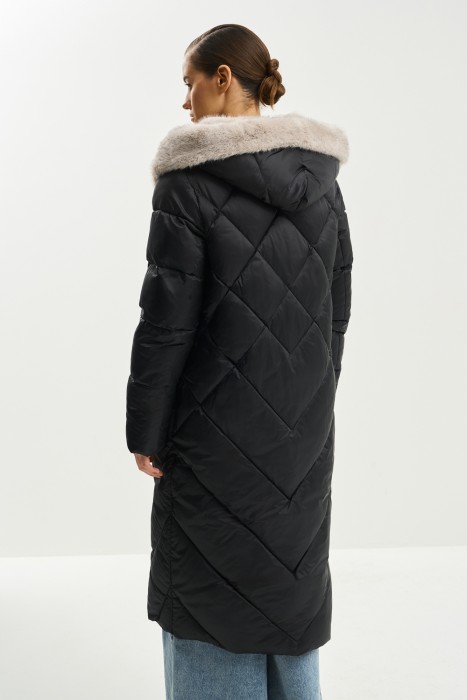 зимнее пальто с меховой отделкой по цене 15080 руб вид справа