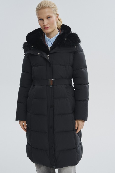 зимнее пальто с меховой отделкой по цене 8720 руб вид справа