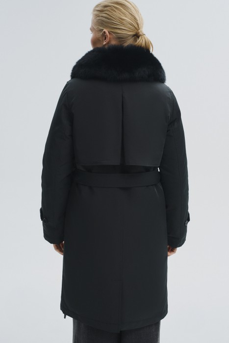 зимнее пальто с меховой отделкой по цене 13200 руб вид справа