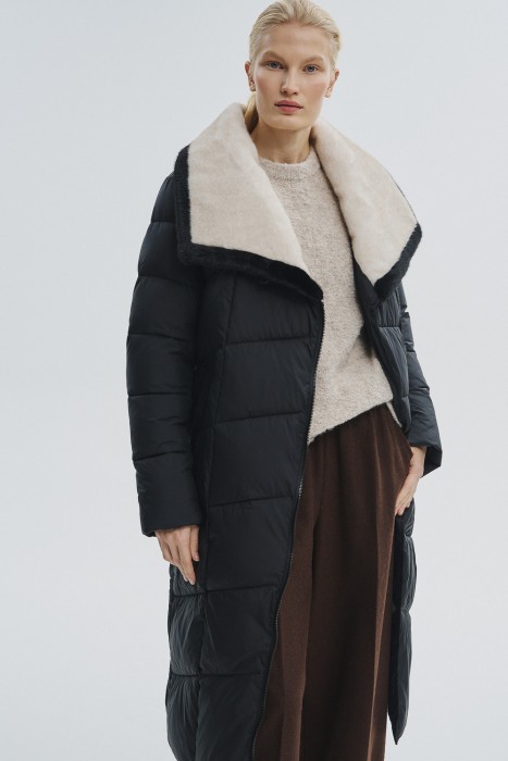 зимнее пальто с меховой отделкой 774374003 фотография