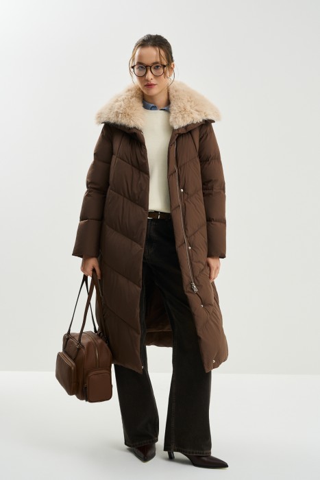 зимнее пальто с меховой отделкой 772763003 фотография