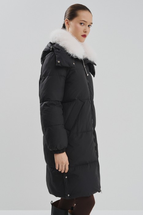 зимнее пальто с меховой отделкой по цене 7330 руб вид справа