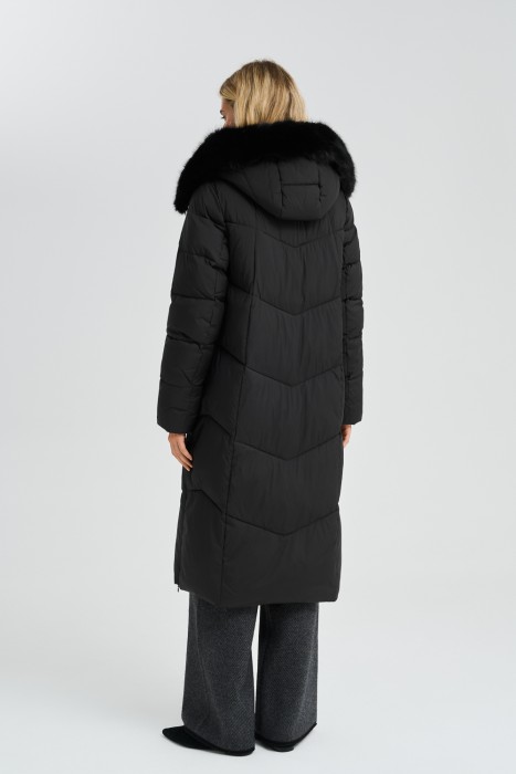 зимнее пальто с меховой отделкой по цене 7820 руб вид справа