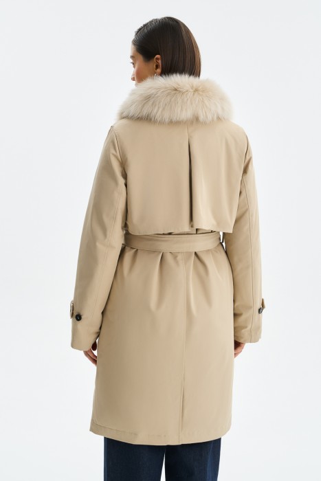 зимнее пальто с отделкой мехом песца по цене 15000 руб вид справа