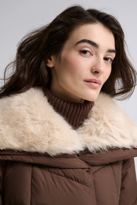 зимнее пальто из россии вид сбоку