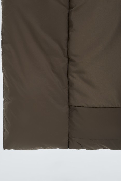 зимнее стеганое пальто с капюшоном из россии вид сбоку