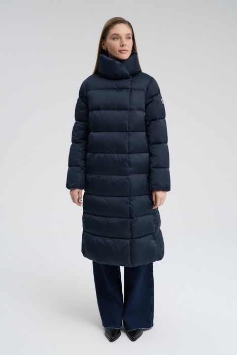 зимнее стеганое пальто от бренда снежная королева вид слева